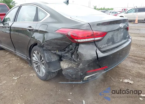 2016 Hyundai Genesis 3.8 z USA, uszkodzony, nr VIN KMHGN4JE9GU112683